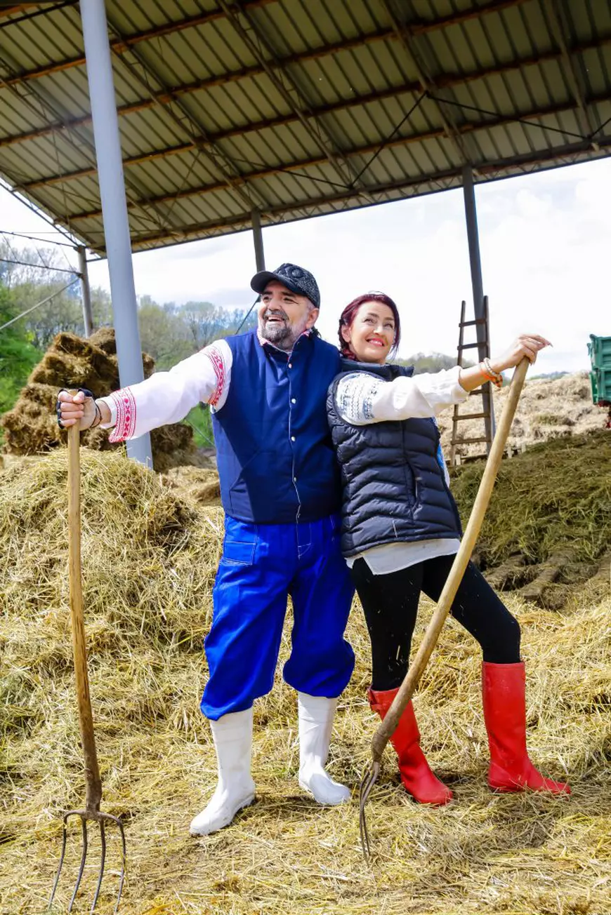 EXCLUSIV / Rona Hartner are două mari dependențe: fiica și telefonul mobil. „Renunț cu greu la contactul cu copilul meu”