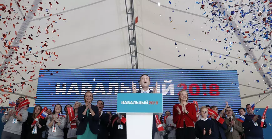 Alexei Navalnîi a anunțat că a strâns suficiente semnături pentru a candida împotriva lui Putin