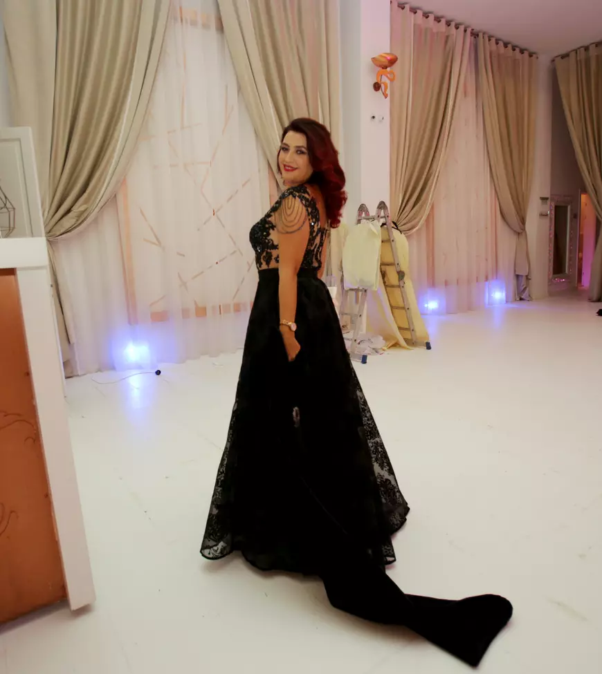 VIDEO EXCLUSIV/Artista etern nonconformistă! Rona Hartner a defilat aproape goală la 35 de ani