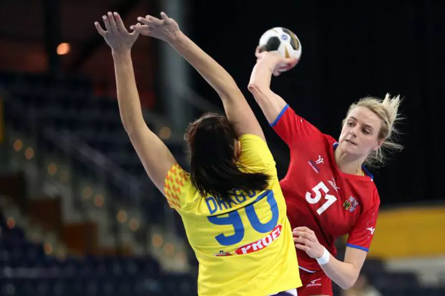 FOTO&VIDEO / Ele sunt cehoaicele care ne-au eliminat de la Campionatul Mondial de handbal feminin 2017! O tatuată nebună care lucrează ca DTP-ist și sexy-sora unui hocheist ne-au trimis acasă
