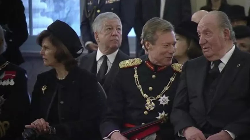 Analiza psihologului. Prințul Charles, ocupat să socializeze. Prințul Juan Carlos, demn ca un cavaler din alte timpuri