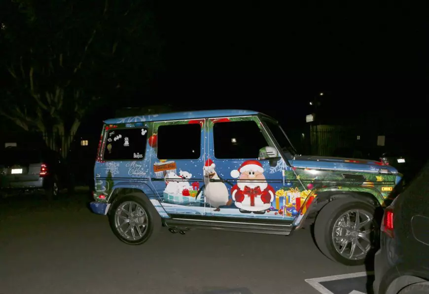 Justin Bieber și-a ”decorat” până și mașina de Crăciun