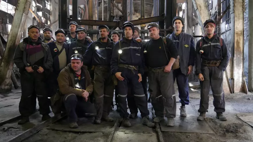 VIDEO | Reportajele Libertatea: ”Ultima tonă. Am fost miner la Uricani”, episodul 2: ”Mina și femeia nu te iartă”. Nici explozia