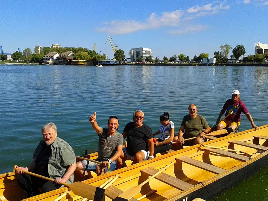 EXCLUSIV/Legătura deloc întâmplătoare a marelui Ivan Patzaichin cu rock-ul! Are părul lung din anii '70 și a luat lecții de chitară