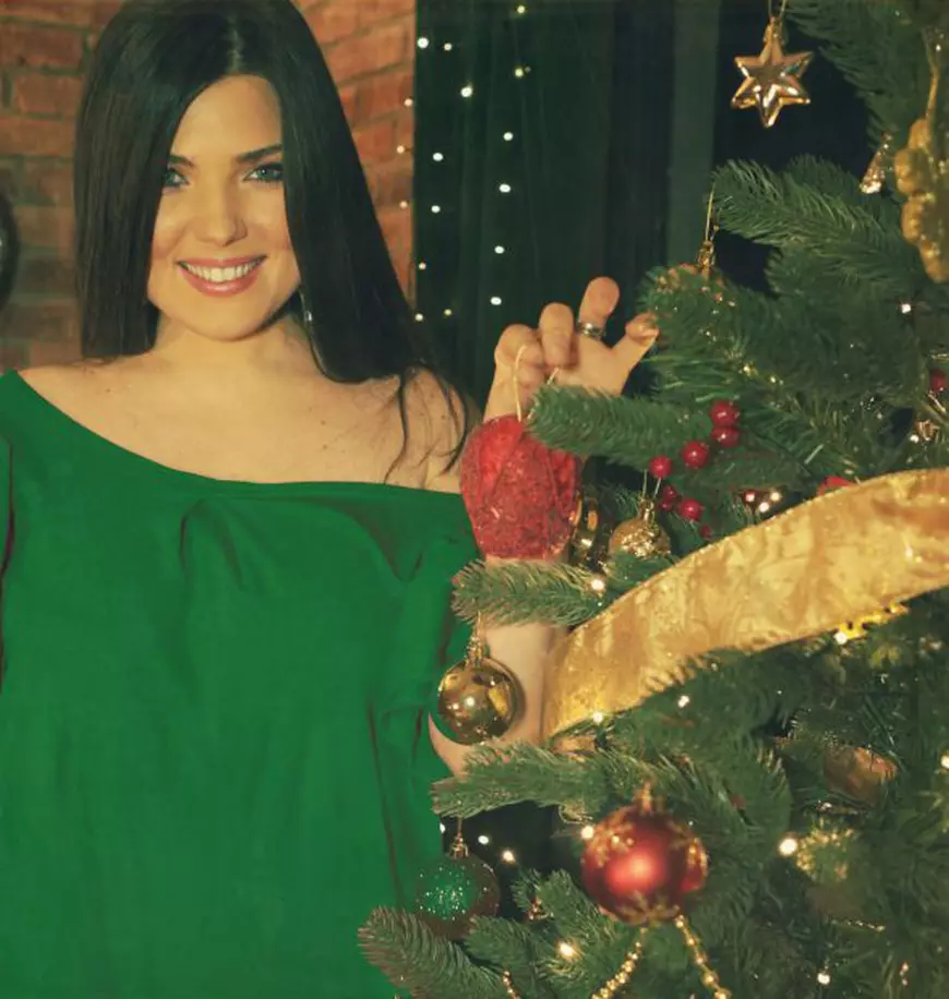 Paula Seling brad Craciun