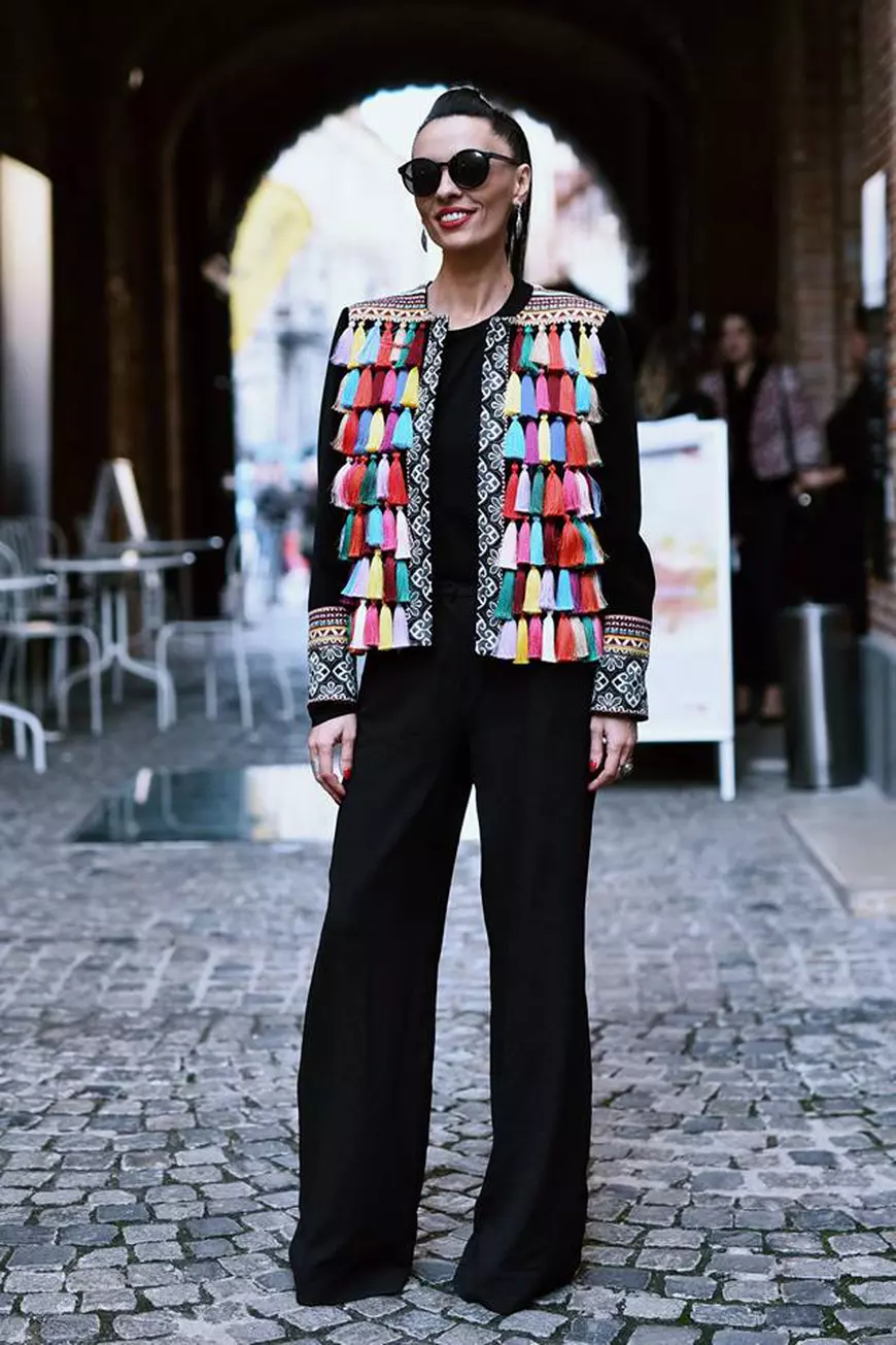 VIDEO/Cosmina Păsărin face bani frumoși la sfârșit de an. Are agenda full