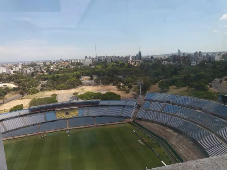 Din turnul stadionului „Centenario” se vede toată capitala Uruguay-ului