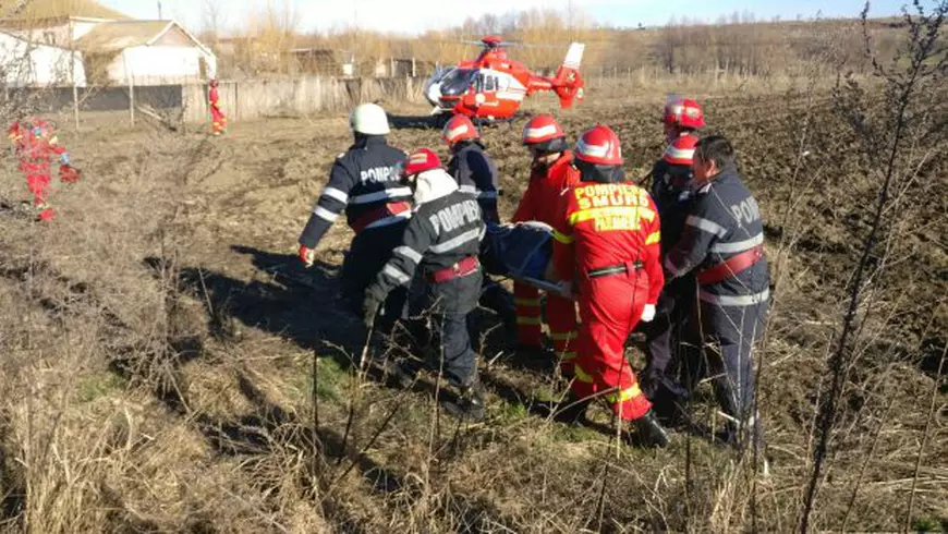 Accident grav pe DN22. Doi tineri au fost răniți