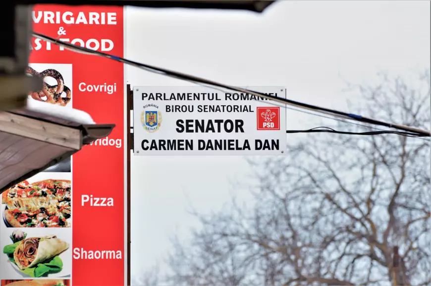 VIDEO-REPORTAJ / Cum s-a văzut învestirea guvernului din Videle, capitala miniștrilor. ”Doamna Dăncilă are toate tablele pe casă, dar să nu fie manipulată”