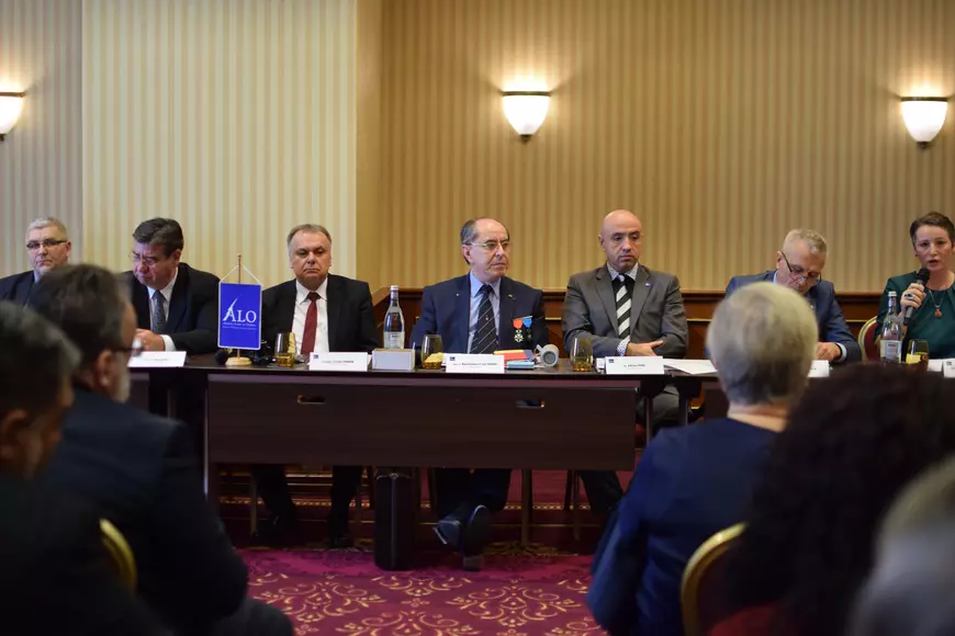 EXCLUSIV/ Generali, masoni și naționaliști s-au adunat în Partidul Lege și Ordine: ,,Islamismul vrea să ne distrugă”/VIDEO