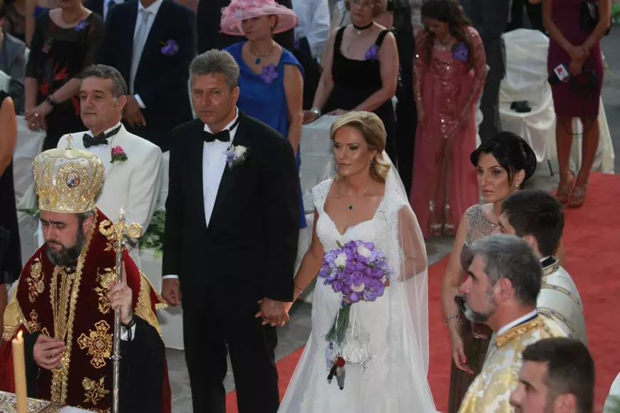Ce tort imens a avut Gabriela Firea la nunta cu Florentin Pandele. A fost ales ca să aibă legătură cu trecutul celui care i-a devenit soț