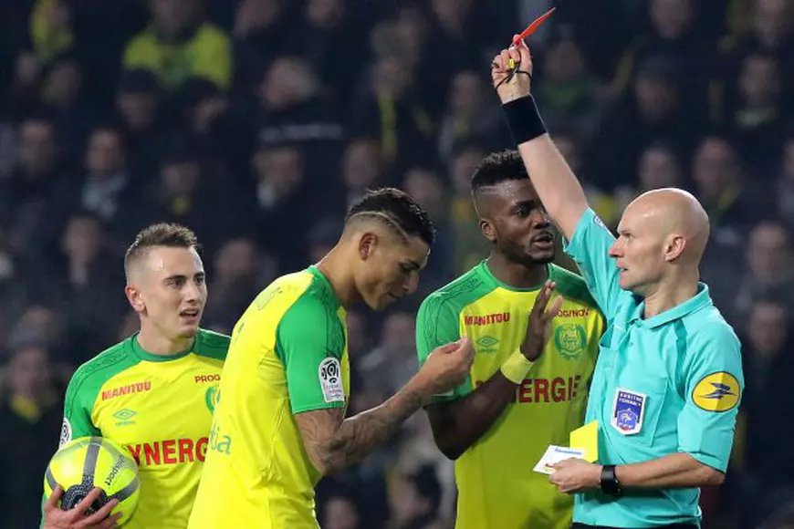 Arbitru FC Nantes PSG