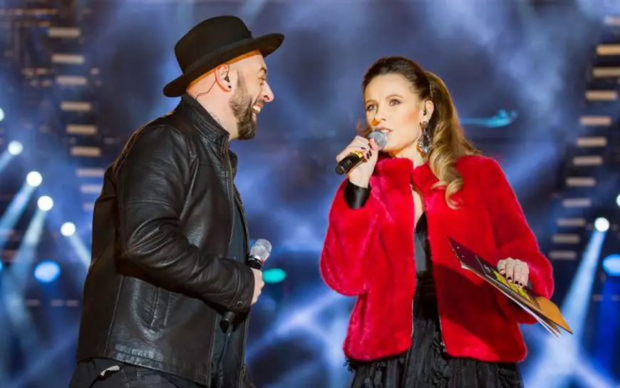 CRBL și Ionela Năstase, prezentatorii Hit Revelion 2018