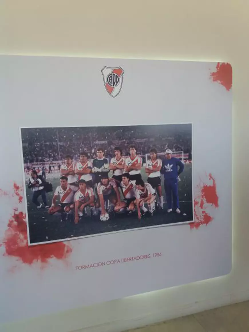 Cine vine la lojă pe „El Monumental” vede numai echipa de la tokio și secvențe din acel joc