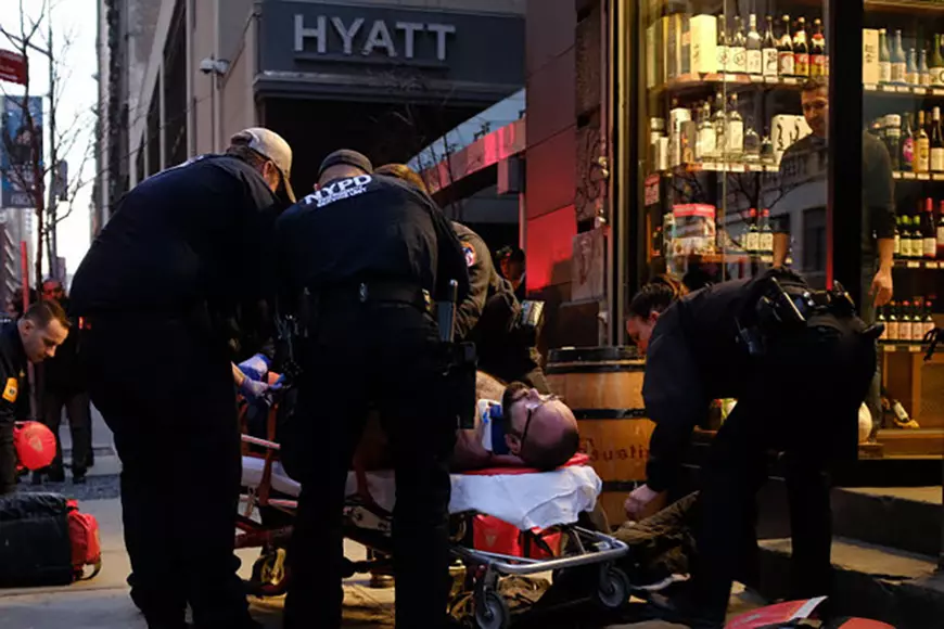 Român împușcat din greșeală în New York. Tânărul se plimba în zona Empire State Building