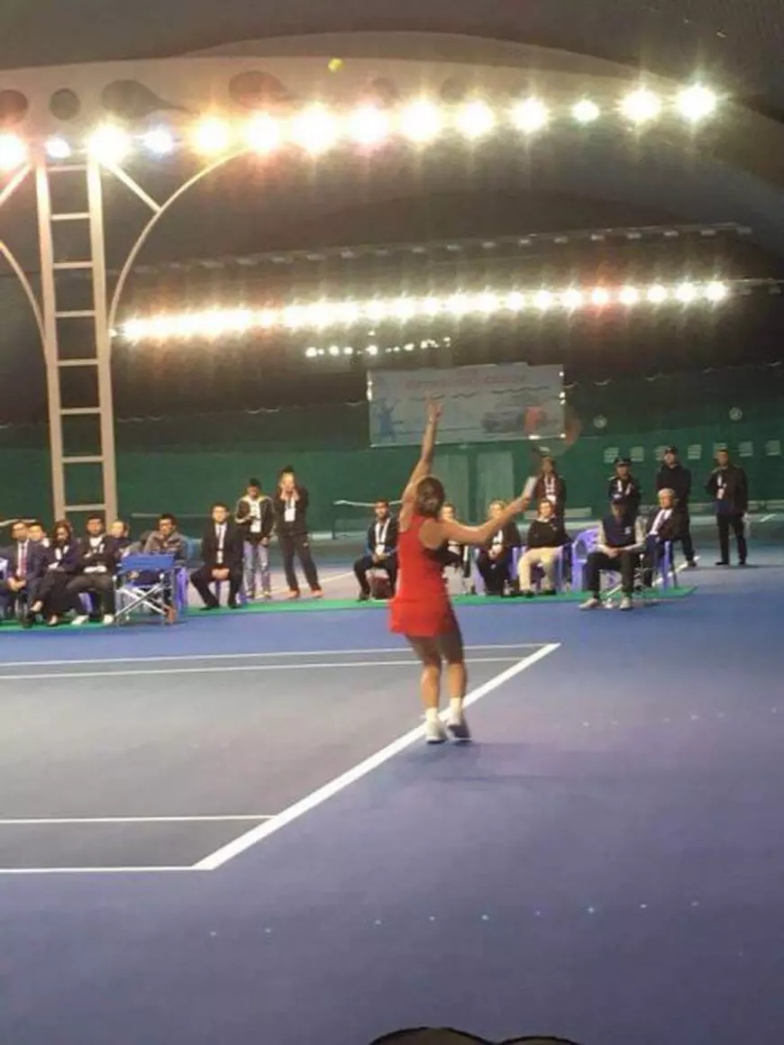 Simona Halep, servind