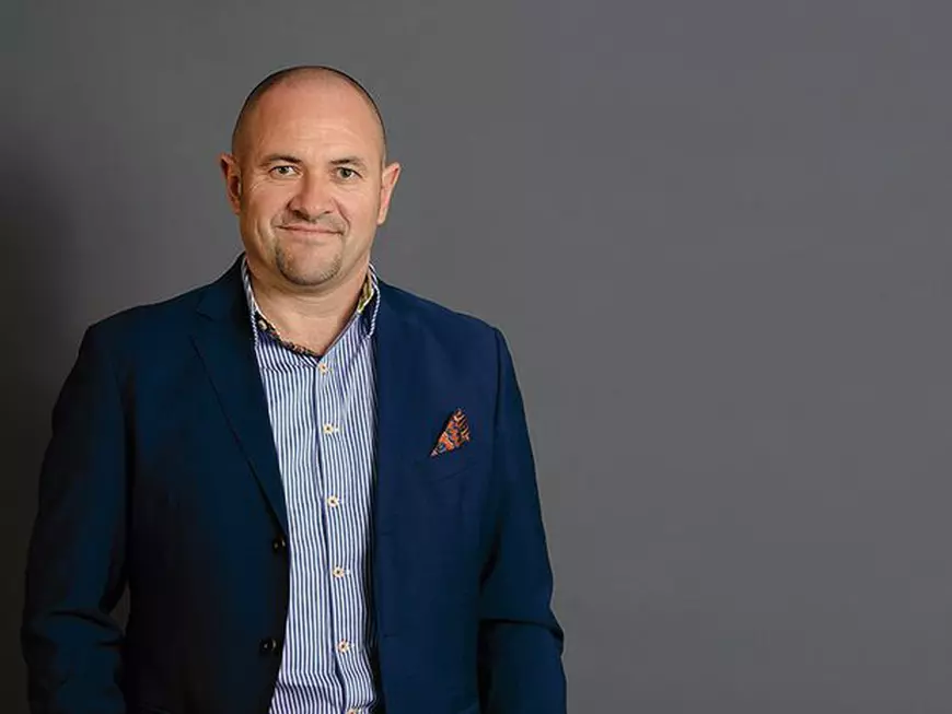 EXCLUSIV/Afaceristul care a făcut ultima ofertă de cumpărare a lui Dinamo. ”Dădeam pe loc 7.000.000 de euro”. Condiția: ”Echipa să joace vineri până la apusul soarelui sau sâmbătă după apusul soarelui”