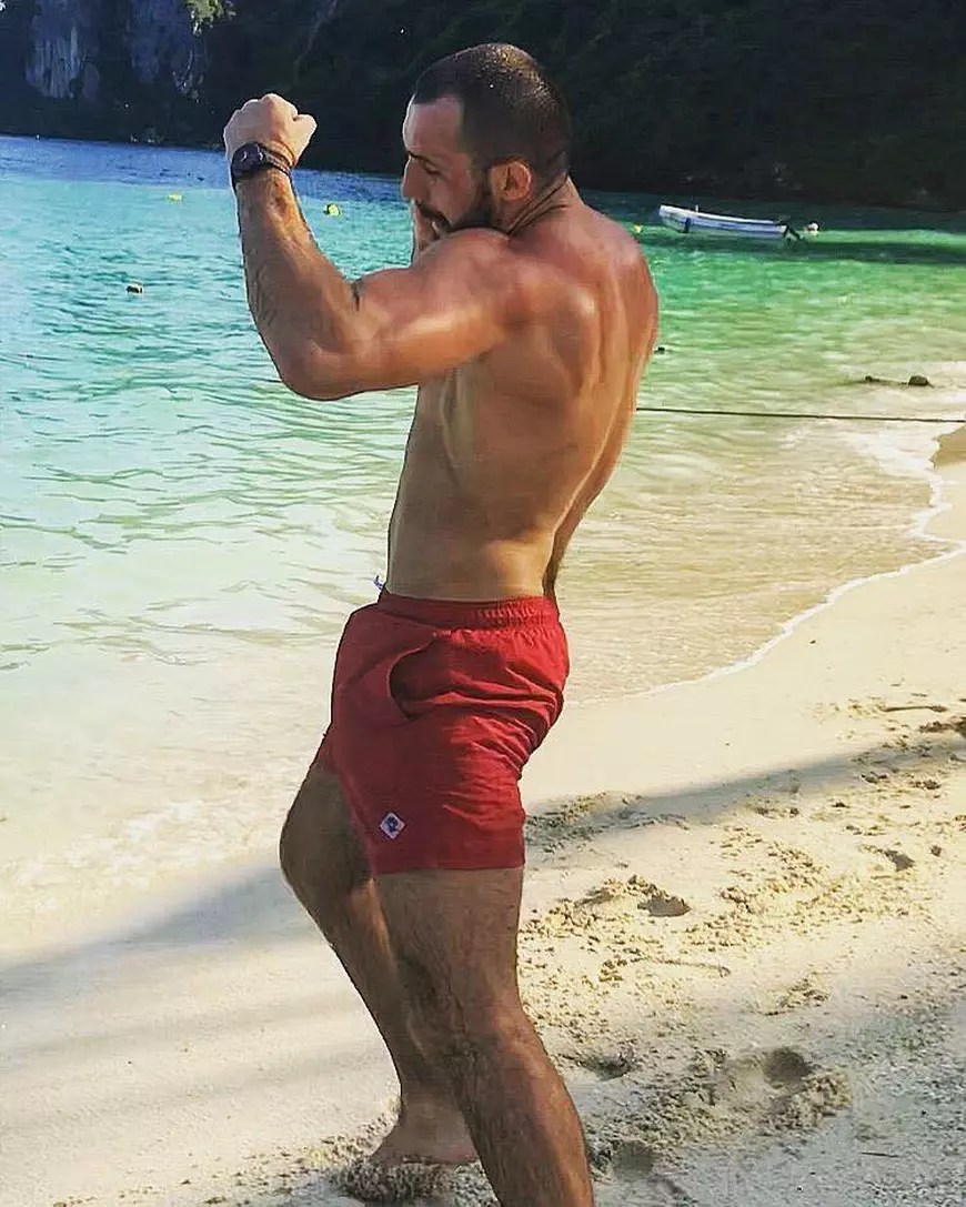 EXCLUSIV/ Luptătorul Sebastian Cozmîncă și-a luat o lună vacanță să se antreneze pentru gala K1. A plecat în Thailanda