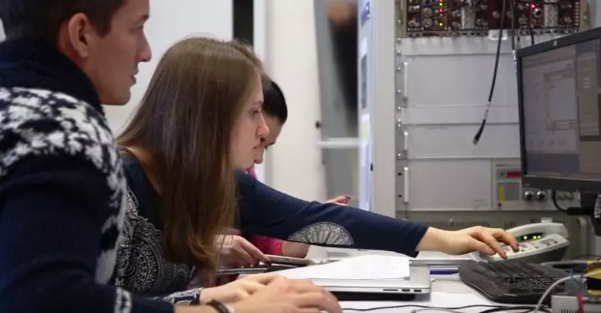 VIDEO/ Industria viitorului: mineritul cosmic. În România, fizicienii pregătesc materialele pentru călătoriile în spațiu