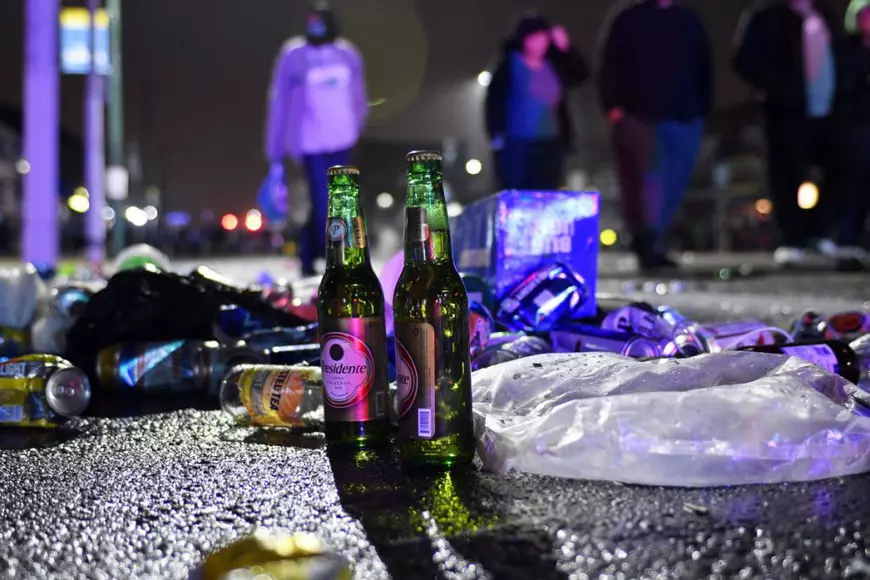 Incidente în Philadelphia după câștigarea Super Bowl 2018. Fanii au spart vitrine și au făcut foc în mijlocul străzii