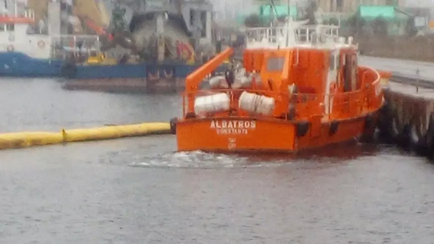 Un pescador s-a scufundat în Portul Constanța/ FOTO