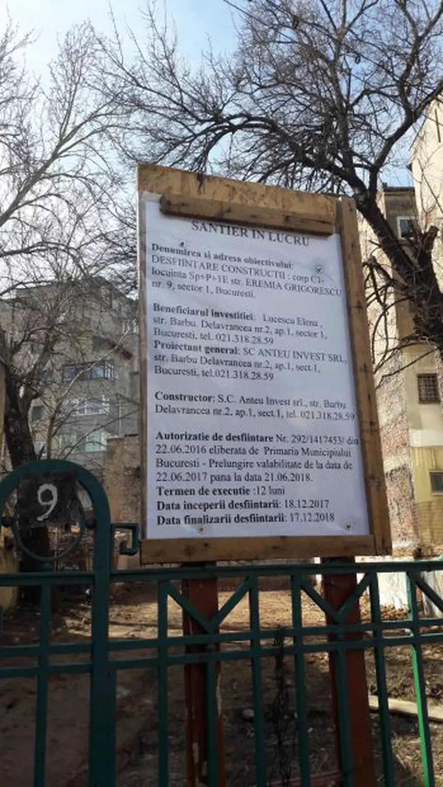 EXCLUSIV/Casa lui Mircea Lucescu, pusă la pământ! Tehnicianul a demolat vila din zona Piața Romană / FOTO