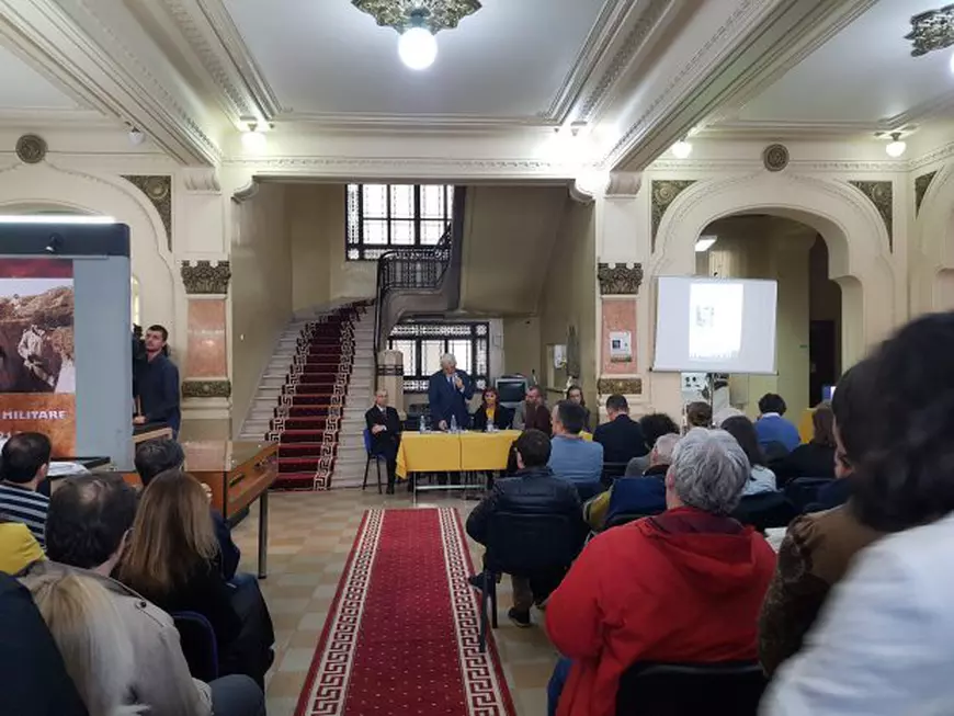 CENTENAR/ Eroina Ecaterina Teodoroiu apare într-o fotografie unicat: photoshop din 1920