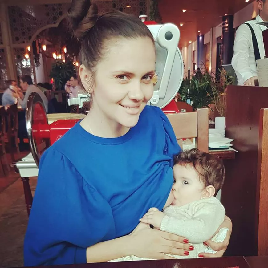 Cristina Șișcanu este în culmea fericirii după ce proiectul legislativ privind alăptatul în public a ajuns în Senat. Reacția vedetei spune tot