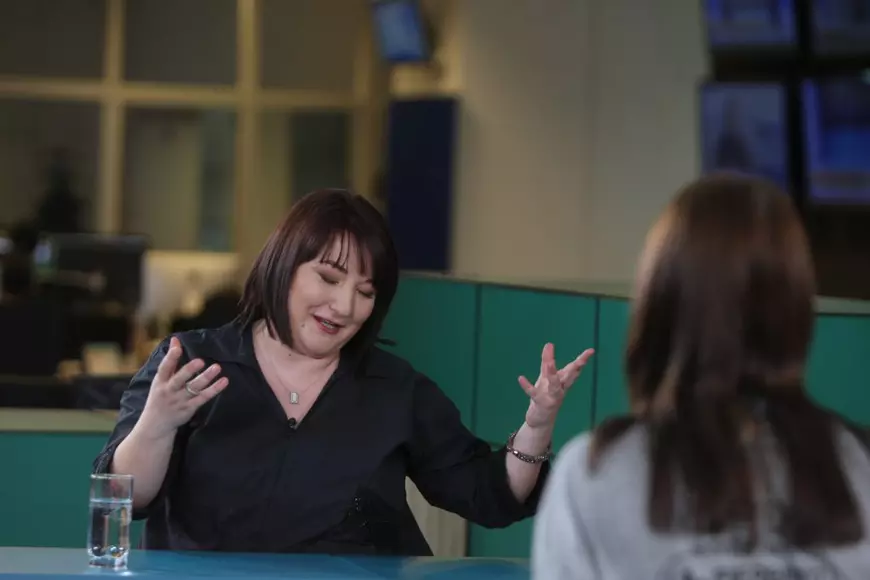 VIDEO EXCLUSIV/Ecaterina Ladin, Dalida din Las Fierbinți, a scăpat de accentul de moldoveancă. „Meseria mi-a impus asta!”