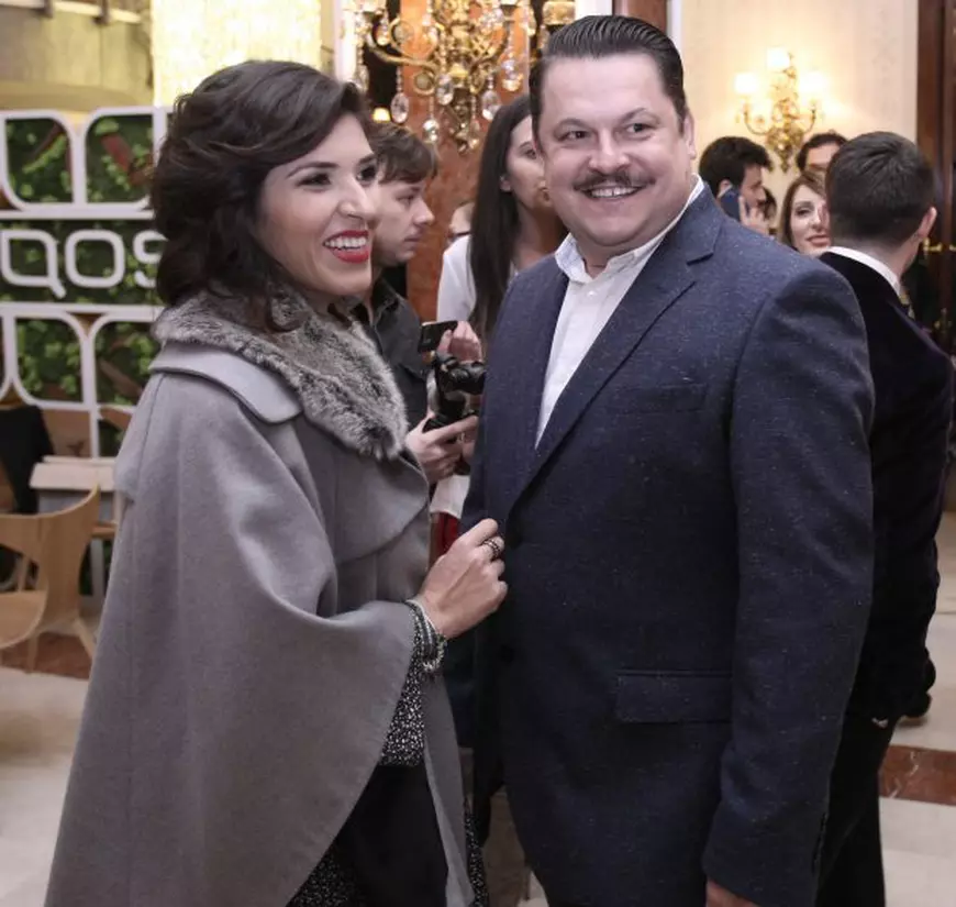 EXCLUSIV/ Cosmin Natanticu, pus de nașul Bobonete să facă repede un copil! Actorul se însoară la toamnă