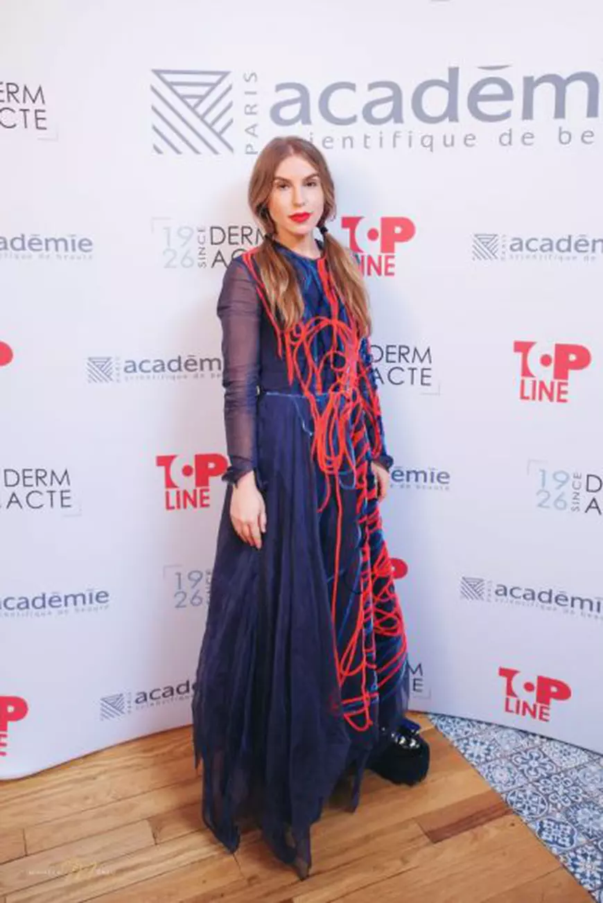 EXCLUSIV/Cel mai aspru critic al Corinei Bud e chiar fiul ei. ”Hmm, piesa asta e cam comercială!”