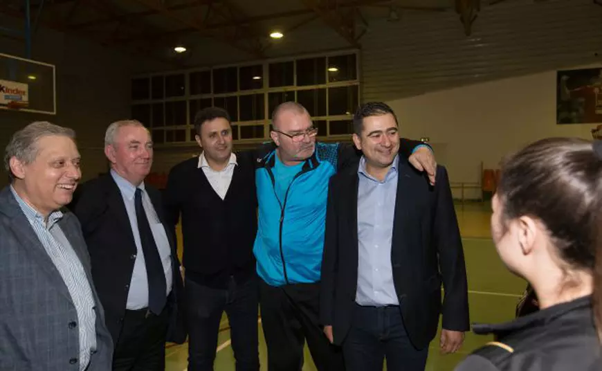 EXCLUSIV | Cum arată Andrei, nepotul lui Marian Cozma: ”Va ajunge mare handbalist”. Asociația Marian Cozma duce mai departe numele regretatului sportiv | FOTO