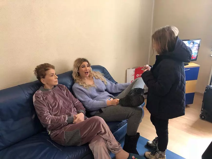 Primele imagini cu Ionela Prodan, după internarea în spital. Ce a scris Anamaria Prodan pe Facebook