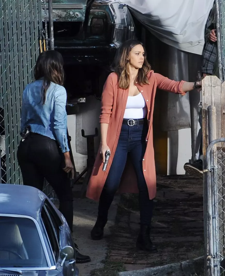 La trei luni după ce a născut, Jessica Alba s-a întors pe platourile de filmare