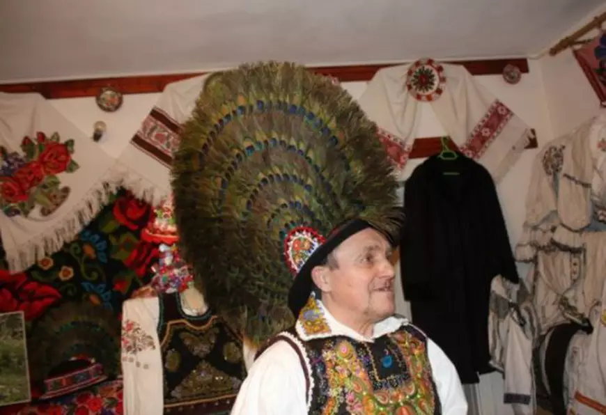 Leon Jora a murit