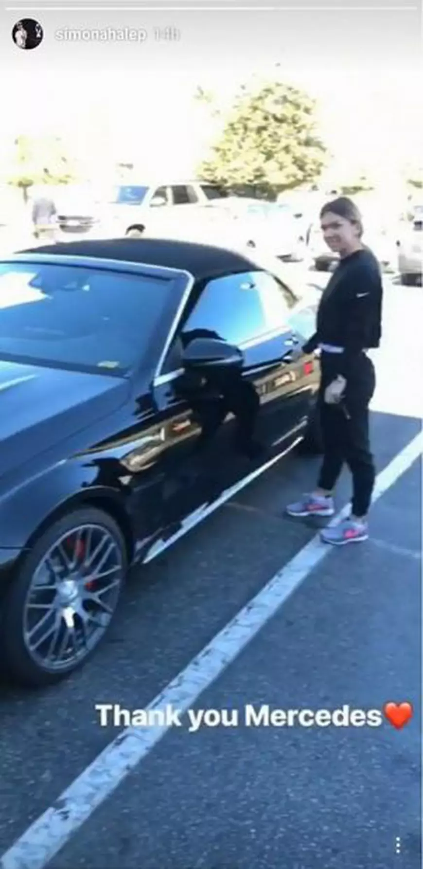 Simona Halep a primit o mașină nouă. Reacția numărului 1 mondial