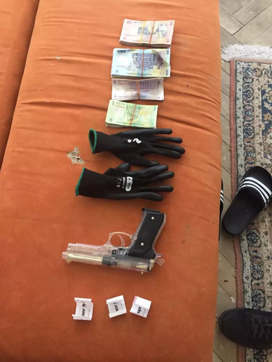 UPDATE/Autorul jafului de la casa de pariuri din Craiova, reținut pentru 24 de ore