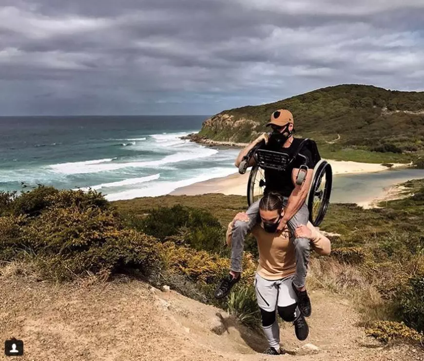 FOTO| Un paraplegic australian vrea să urce pe Everest în scaunul cu rotile