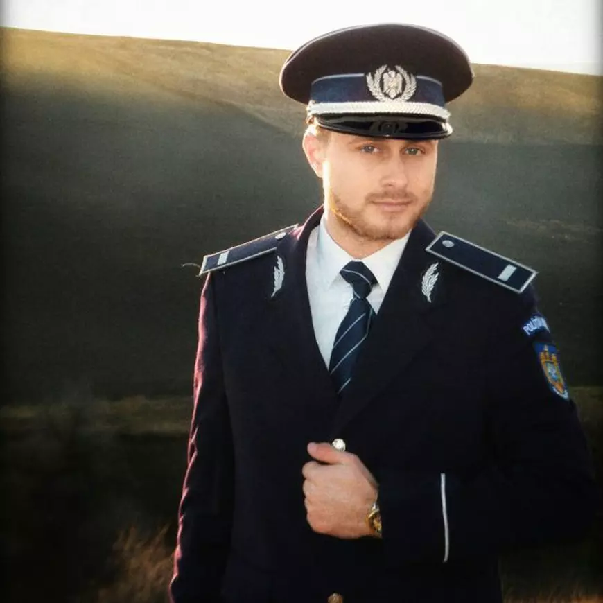 Tânăr din Vaslui spânzurat de balustrada unui pod, salvat de la moarte de un polițist