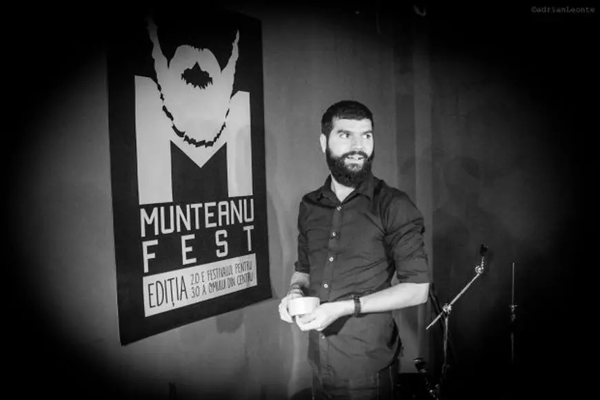 EXCLUSIV/Bogdan Munteanu, omul care știe tot ce se întâmplă cool în oraș. Fost politehnist, fost corporatist, acum promoter de underground