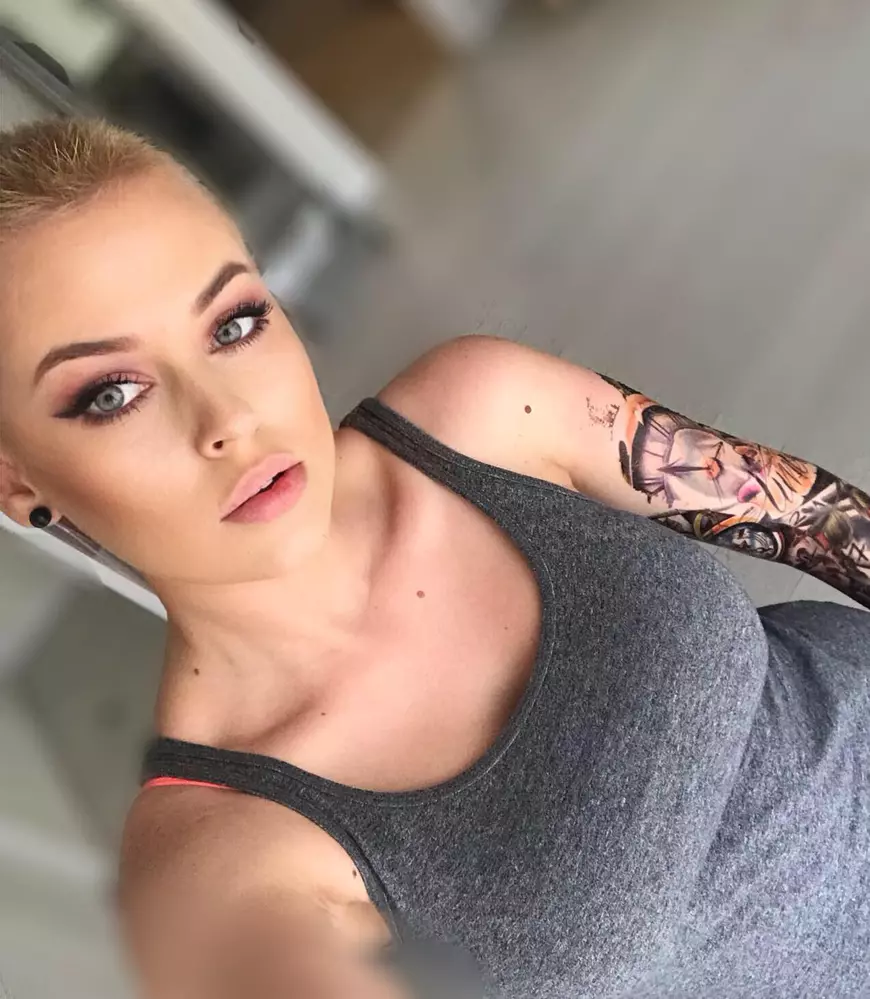 Misha s-a ras în cap. Transformarea uimitoare a soției lui Connect-R. “Doamne, nu cred! Ce nebună sunt”