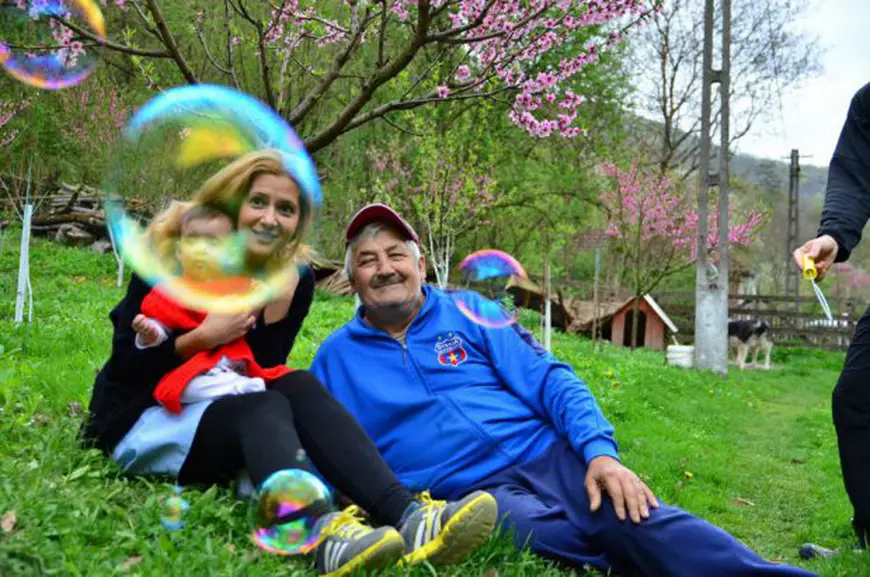 EXCLUSIV/ Amalia Enache a vorbit despre pierderea tatălui său: “Alma știe că bunicul doarme în altă parte!”