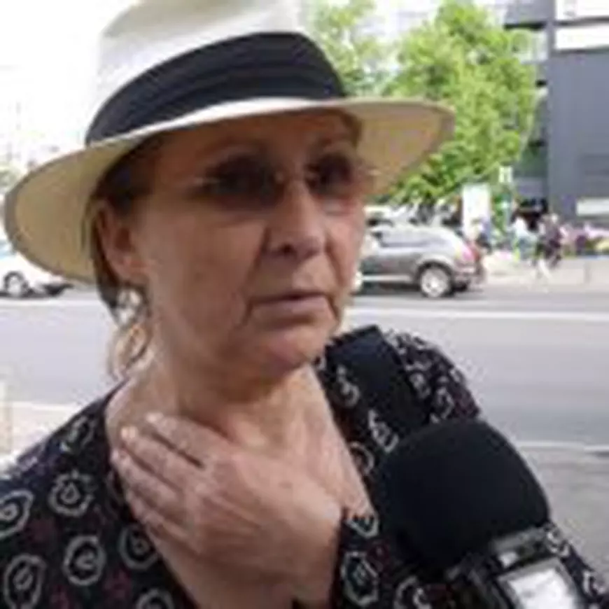 VIDEO / Decizia lui Klaus Iohannis, la judecata străzii. Cum comentează oamenii anunțul preşedintelui despre Viorica Dăncilă.