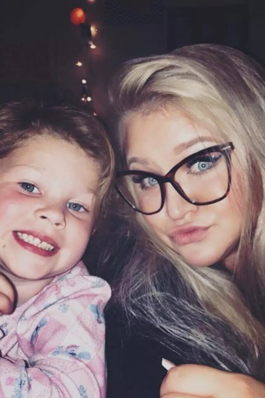 fetița alături de mama ei, Brynnleigh (sursa foto Brynnleigh Shepherd)
