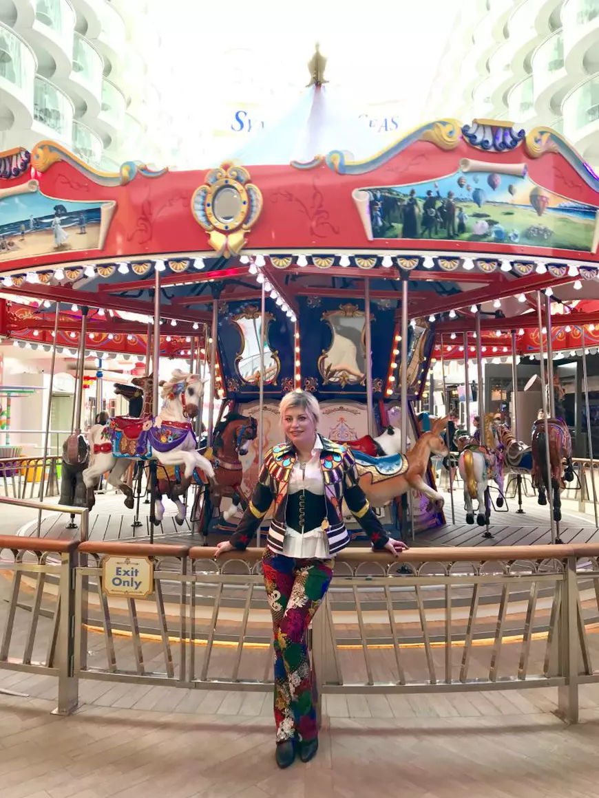 FOTO EXCLUSIV/Loredana Groza a petrecut pe cel mai mare vas de croazieră din lume. „Fiica mea a spus că a fost cea mai frumoasă vacanță”