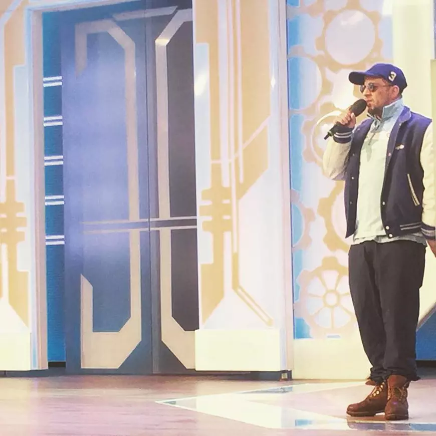 VIDEO EXCLUSIV/ Macanache este la prima experiență ca prezentator TV. ”Port sacou, dar întotdeauna peste hanorac!”