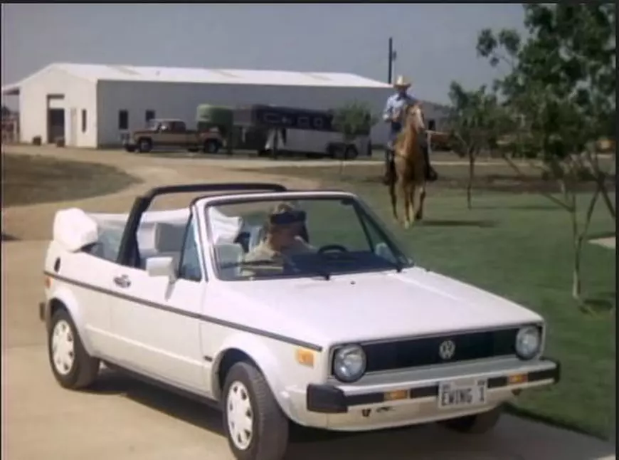 Cadoul fabulos primit de Anamaria Prodan de la Ionela Prodan după Revoluție. "Mi-a cumpărat mama mașina lui Miss Ellie din Dallas"