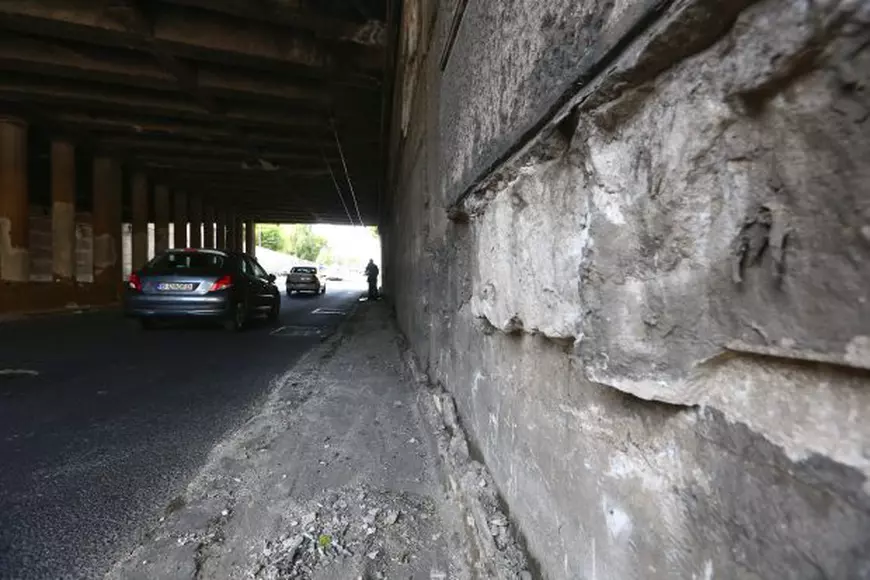 Plângerile cetățenilor la Podul Constanța: ”Au venit, l-au mâzgălit un pic și au plecat”!