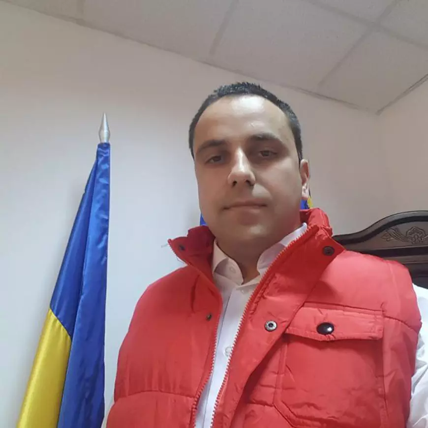 Centrul medical din Albeni, închis din cauza unui scandal amoros. Primarul a închis centrul care deservește 3.000 de oameni