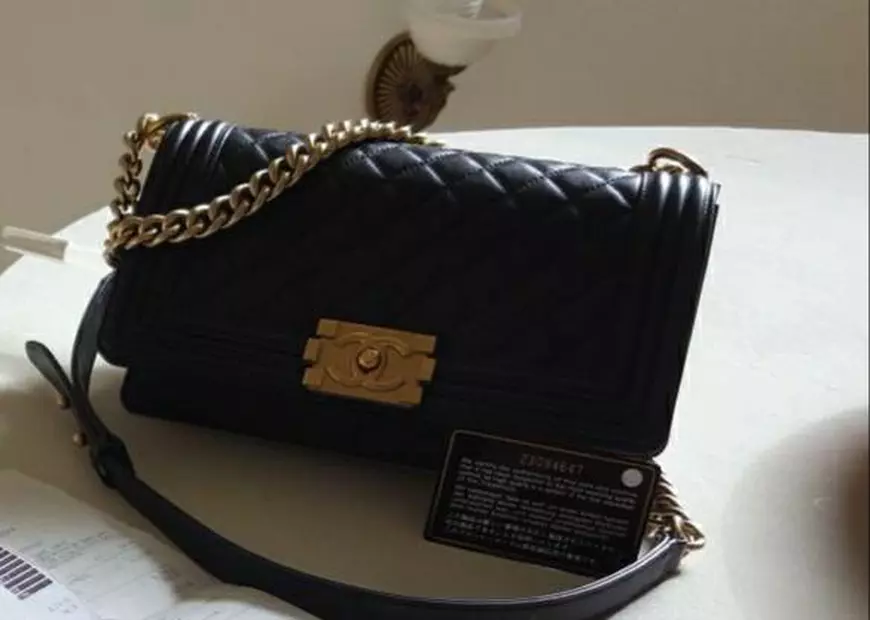 Raluca de la Bambi, enervată la culme după ce s-a spus că umblă cu fake-uri. "Sunt nevoită să recurg la un gest extrem"